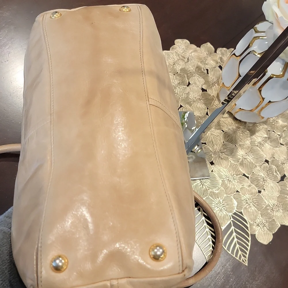 Authentic Prada leather bag - Picture 5 of 11